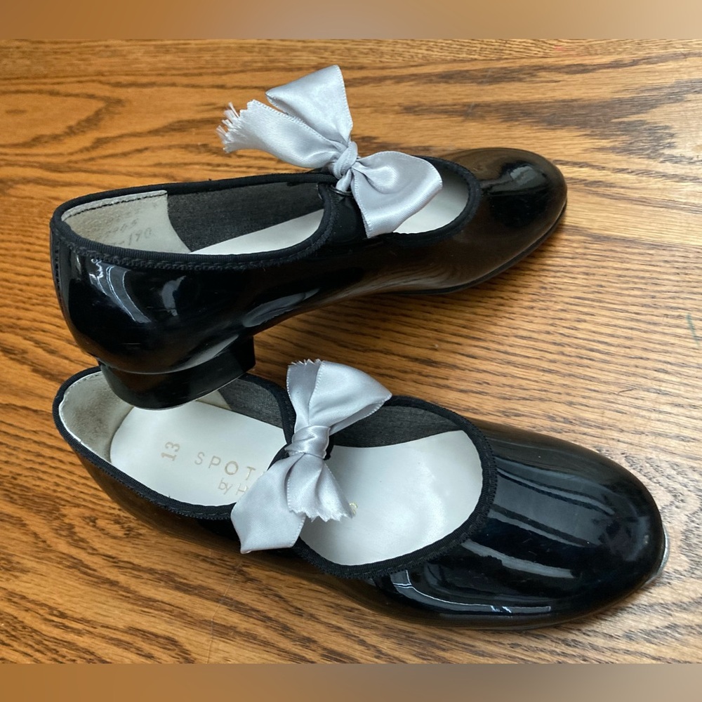 Black Faux Patent Leather Mary Jane Tap Shoes with Silver Bows